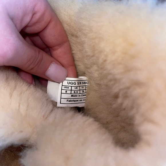 UGG Boots - Picture 4 of 11